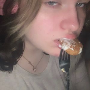 Meet your Posher, Celeste